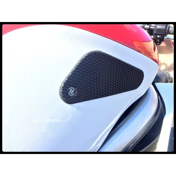 UNIVERSAL TRACK DAY KIT TECHSPEC