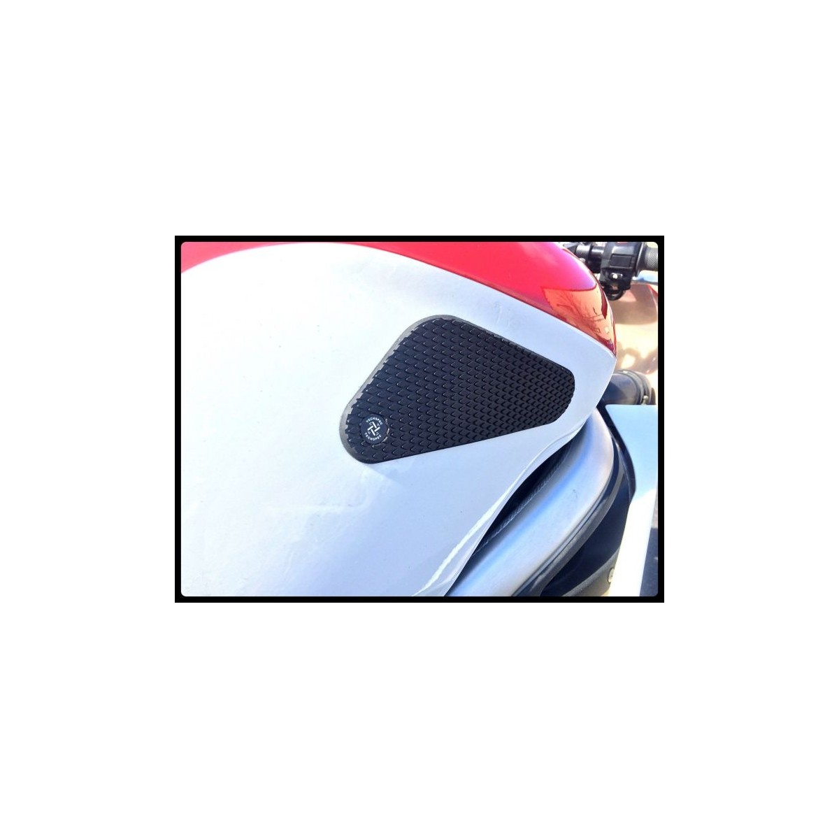 UNIVERSAL TRACK DAY KIT TECHSPEC