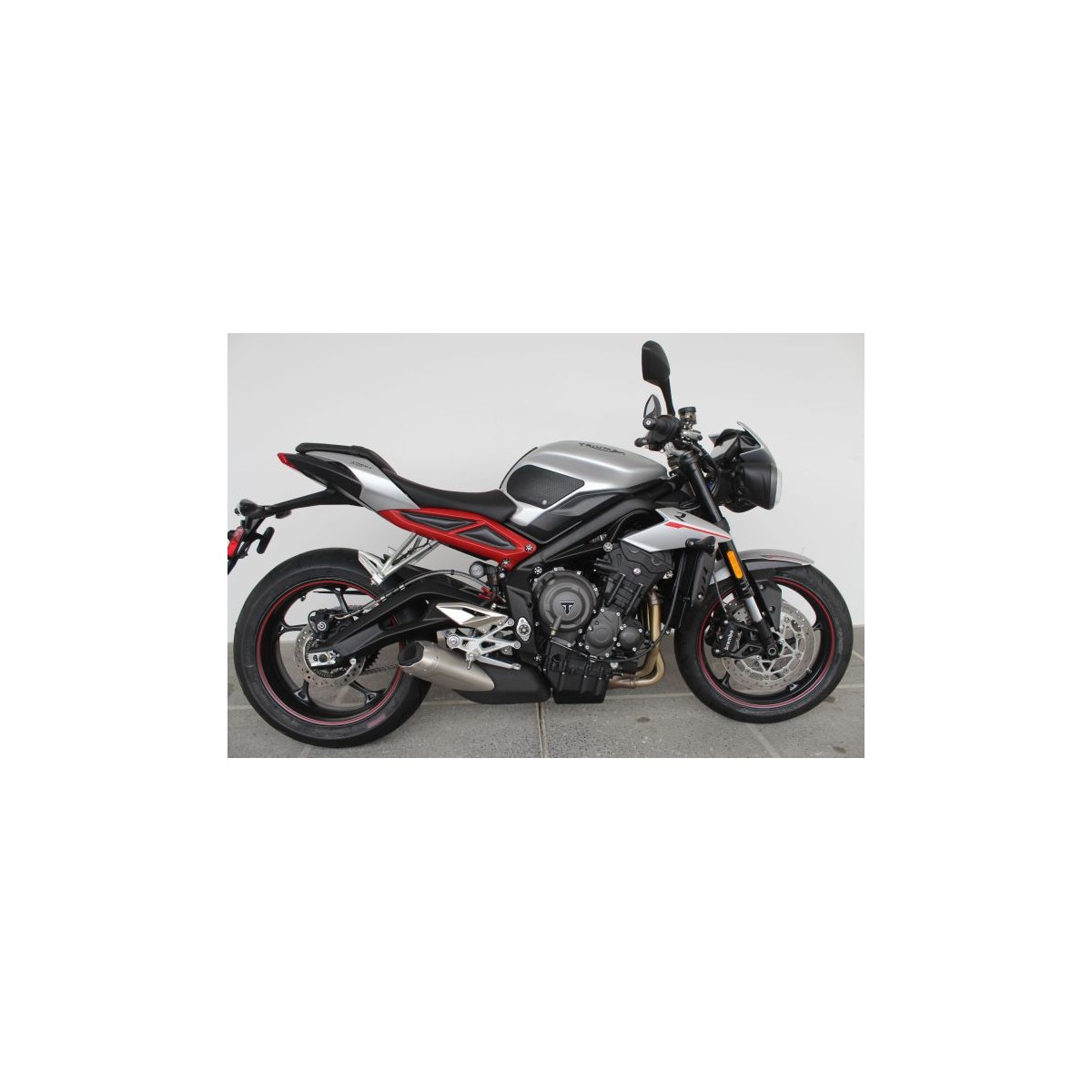 PROTECTOR ADHESIVO TECHSPECT - TRIUMPH DAYTONA 675R 2013-2021/STREET TRIPLE 2013-2021