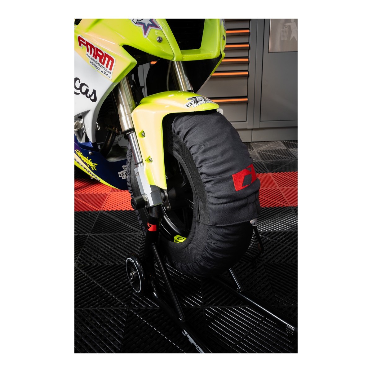 JUEGO DE CALENTADORES ANALÓGICO MINI GP (12") - NEGRO